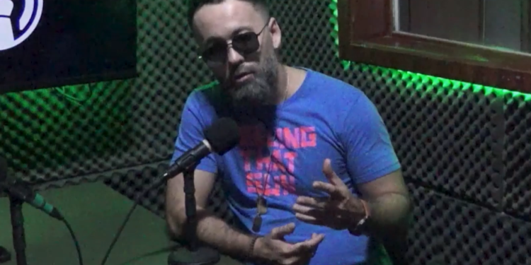 [VÍDEO] Rafael Palotino, professor e artista de Paranaguá, levará sua arte ao Louvre