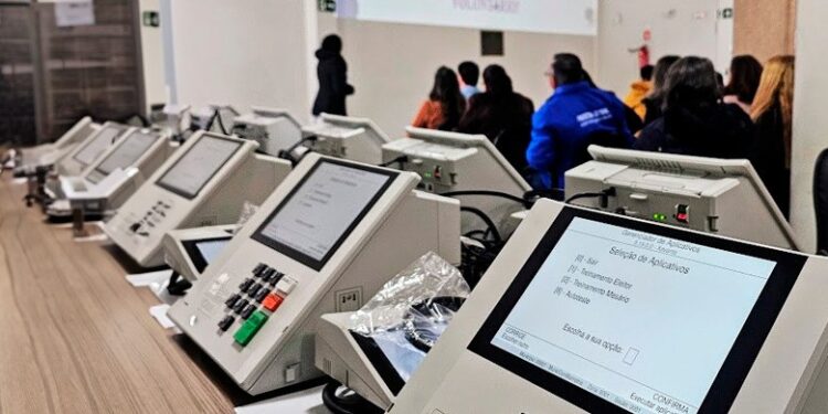 Justiça Eleitoral do Paraná capacitará mais de 107 mil mesários até as eleições