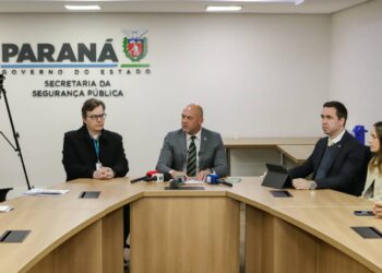 [VÍDEO] Paraná envia material genético das familias, que ajudarão na identificação das vítimas da tragédia