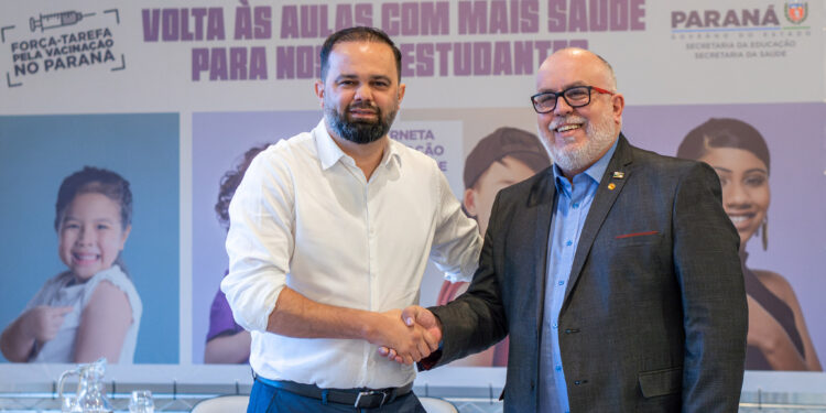 Governo reforça campanha de vacinação nas escolas do Paraná a partir de segunda-feira