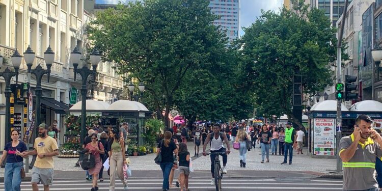 11,8 milhões de pessoas: IBGE aponta Paraná com a 5ª maior população do Brasil em 2024