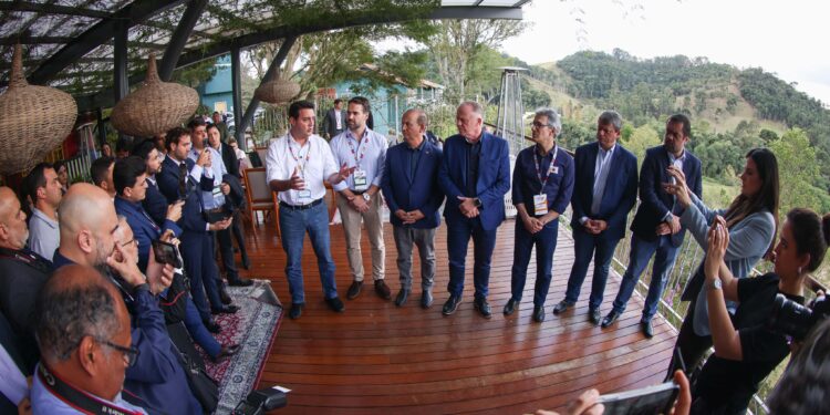 Ratinho Junior decreta luto oficial no Paraná pela tragédia em Vinhedo