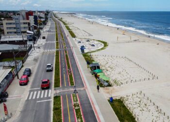 Orla de Matinhos: MPF recomenda que autorização para instalação de superpostes seja cancelada