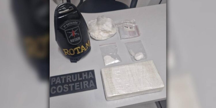 [VÍDEO] Tenente Szlanda da Patrulha Costeira trás detalhes sobre apreensão de drogas em Paranaguá