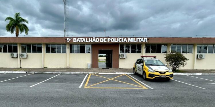 [VÍDEO] 9.º Batalhão da Polícia Militar realiza cerimônia de passagem de comando em Paranaguá