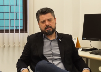 [VÍDEO] Juiz Eleitoral de Paranaguá destaca a importância dos mesários nas eleições