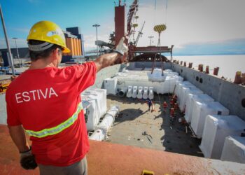 [VÍDEO] 9.º Batalhão da Polícia Militar realiza cerimônia de passagem de comando em Paranaguá