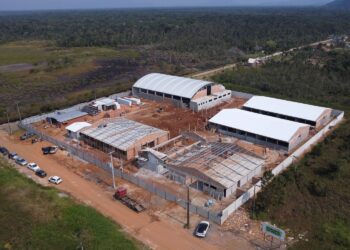 Novo prédio da escola Deputado Aníbal Khury em Guaratuba tem 65% das obras executadas