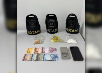 OPERAÇÃO BARREIRA: ROTAM encontra sacola com crack e cocaína no bairro Labra
