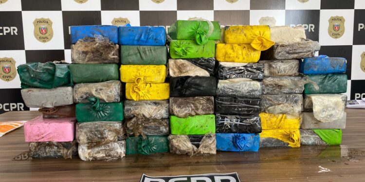 Polícia Civil apreende aproximadamente 85 quilos de cocaína em Paranaguá