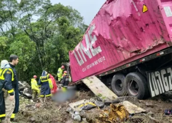 Governo do Paraná emite nota de pesar pelas mortes no grave acidente na BR-376, em Guaratuba