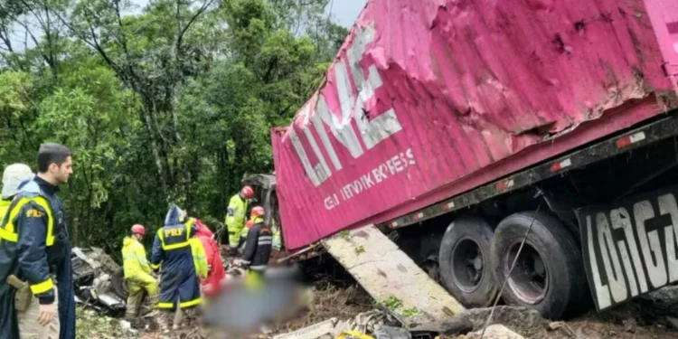 Governo do Paraná emite nota de pesar pelas mortes no grave acidente na BR-376, em Guaratuba