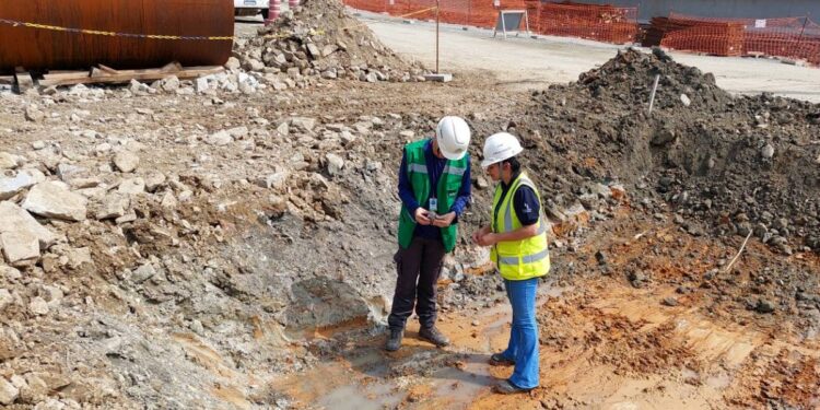 Acompanhamento arqueológico garante preservação cultural na obra da Ponte de Guaratuba
