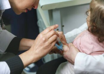 Na Semana da Criança, Saúde ressalta a vacinação como ato de amor e proteção