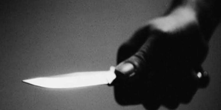 Mulher é esfaqueada no portão de casa em Guaratuba