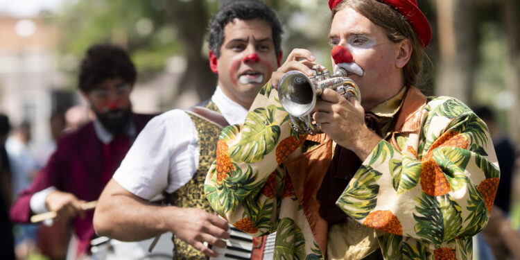 Paranaguá recebe teatro de rua nesta quinta (21) e sexta-feira (22); saiba como assistir