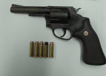 Patrulha Costeira apreende arma de fogo no Jardim Esperança em Paranaguá