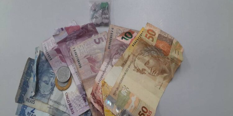 PM apreende comprimidos de ecstasy durante abordagem de rotina em Paranaguá