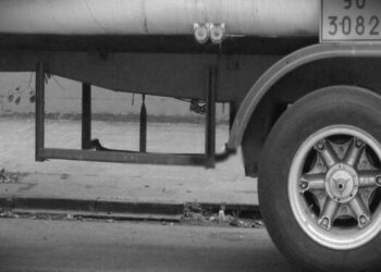 ACONTECEU DE NOVO: Dupla furta estepes de caminhão em Paranaguá