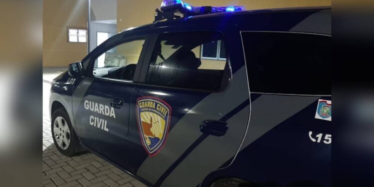 GCM prende rapaz suspeito de aplicar o golpe do “cavalo louco” na Vila Paranaguá