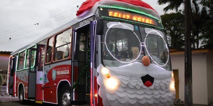 Ônibus do Papai Noel - Foto: Prefeitura de Paranaguá