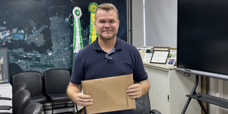 Na foto, Marcelo Roque, atual prefeito de Paranaguá - Foto: Prefeitura de Paranaguá