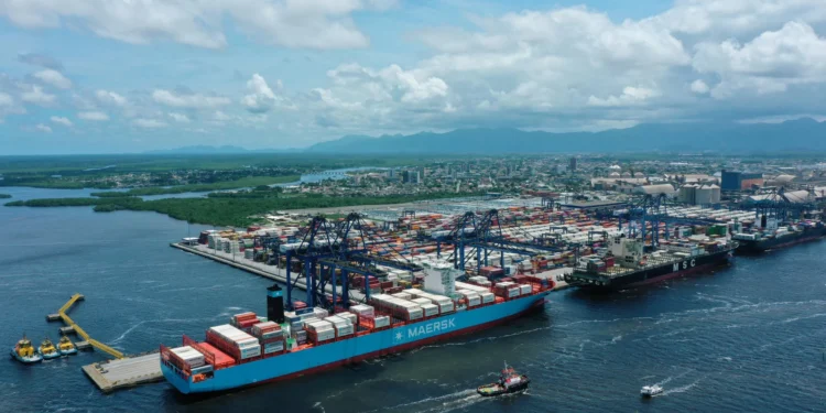 TCP recebe primeiro navio a utilizar novo calado máximo de 12,60 metros