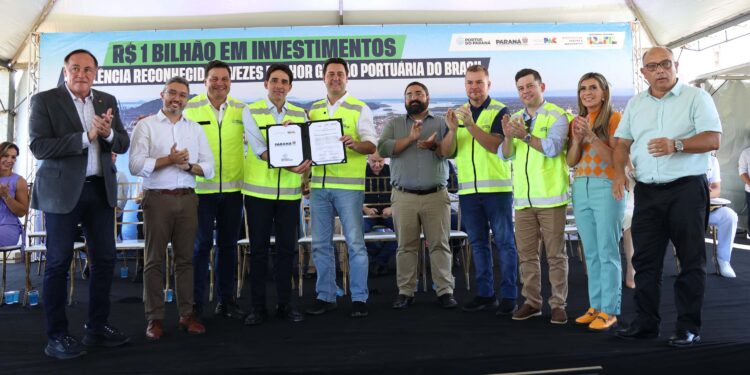 Governador Ratinho Jr. e ministro Silvio Costa Filho anunciam investimentos bilionários no Porto de Paranaguá