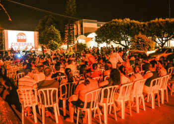 Cinespar Itinerante transforma Caiobá em cinema a céu aberto durante o Verão Maior Paraná