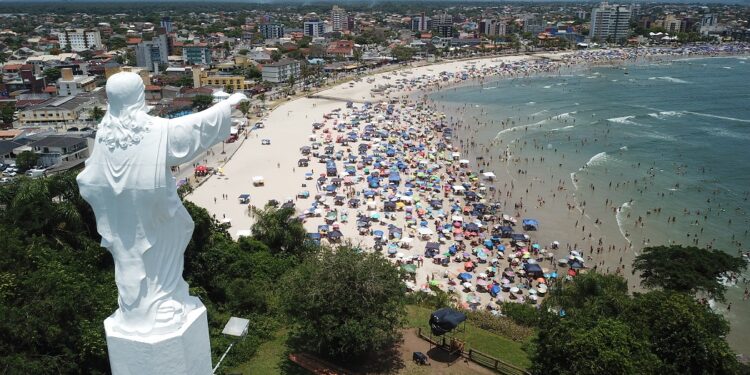 Morro do Cristo em Guaratuba - Foto: Clube Candeias