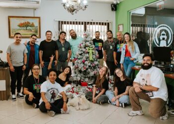 Ilha do Mel FM: 39 anos de história, informação e conexão com a comunidade