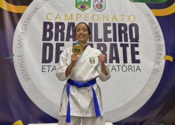 Parnanguara Rayane David disputa o Campeonato Brasileiro de Karatê em Brasília