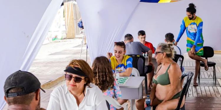 Universidades estaduais promovem programação interativa no Verão Maior Paraná