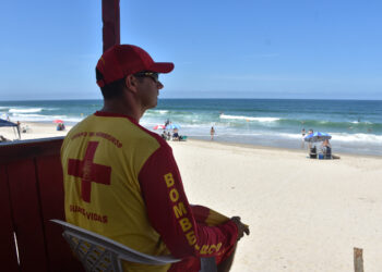 Litoral do Paraná se prepara para o verão com reforço na segurança das praias