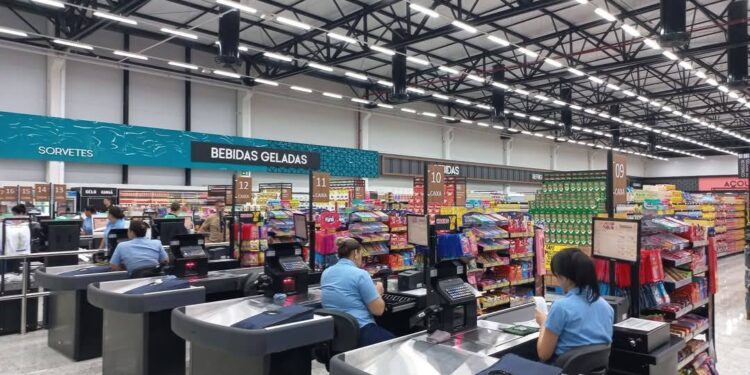 Pontal do Paraná celebra inauguração de nova unidade do Supermercado Bavaresco em Ipanema