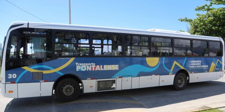 Linha Turismo conecta Pontal do Sul a Guaraguaçu com tarifas acessíveis