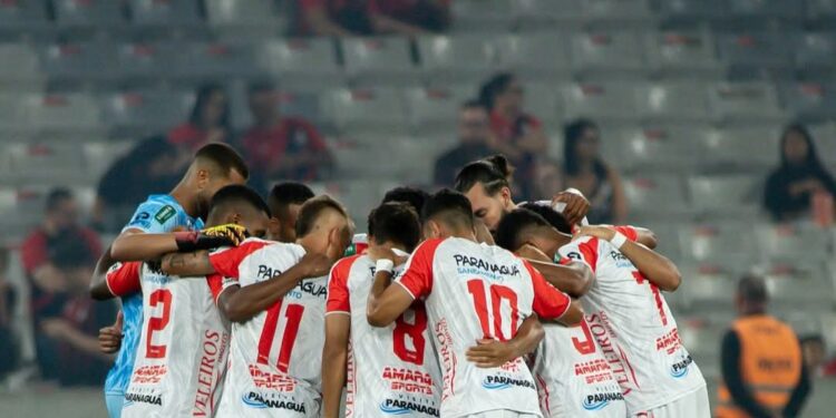 Rio Branco é goleado pelo Athletico na segunda rodada do Campeonato Paranaense 2025