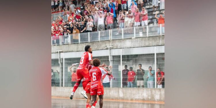 Rio Branco vence o líder Cianorte e embala no Paranaense
