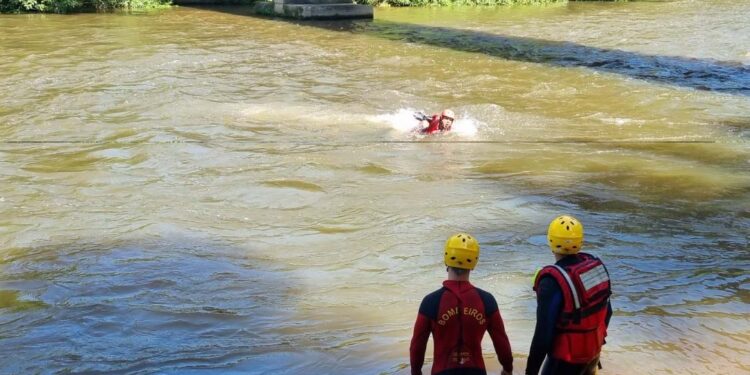 Banho de rio seguro: 10 dicas dos Bombeiros para evitar cabeça d’água e outros riscos