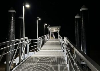 Trapiches das ilhas de Amparo e Piaçaguera, em Paranaguá, recebem nova iluminação pública