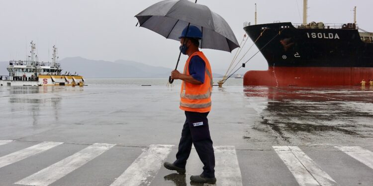 Alerta de chuvas intensas: confira a previsão para o Litoral neste fim de semana