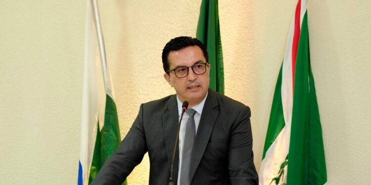 Júnior Brindaroli toma posse para segundo mandato como prefeito de Morretes