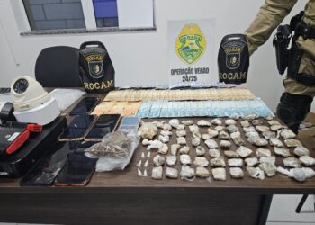 Polícia Militar fecha ponto de tráfico e prende cinco pessoas em operação em Matinhos