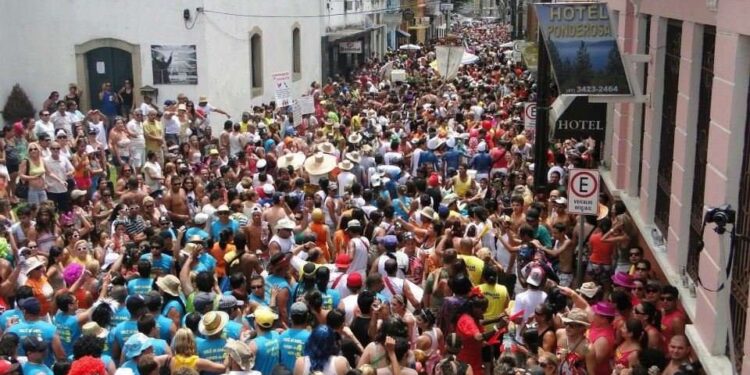 Inscrições para o 74º Banho à Fantasia estão abertas até o dia 12 de fevereiro em Paranaguá