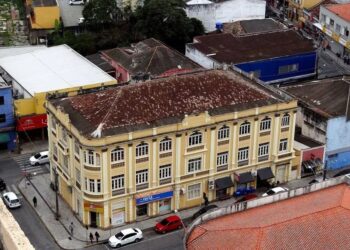 Clubes de Paranaguá terão desconto no IPTU em troca de apoio a projetos municipais