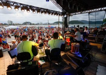 Palcos Sunset: shows gratuitos começam nesta sexta (3); confira a programação em Guaratuba e Matinhos