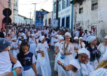 Afoxé Filhos de Iemanjá une cultura e religiosidade contra a intolerância em Paranaguá; evento acontece no sábado (22)