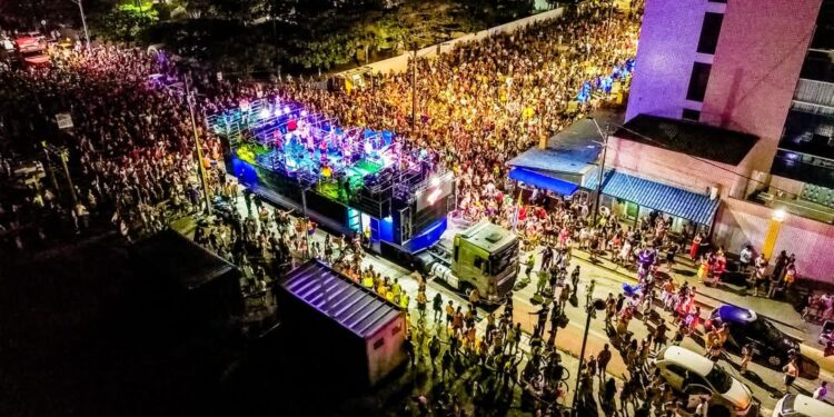 Carnaval segue animado no Litoral com programação nesta terça-feira, 4