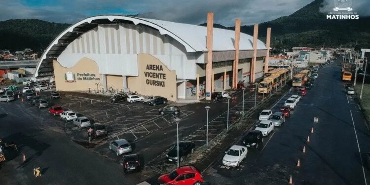 Matinhos recebe encontro de carros antigos no fim de semana; entrada gratuita e atrações para toda a família