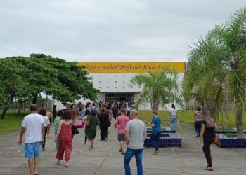 Programa ‘Parceiro da Escola’ começa a funcionar em duas escolas do Litoral sob críticas e resistência